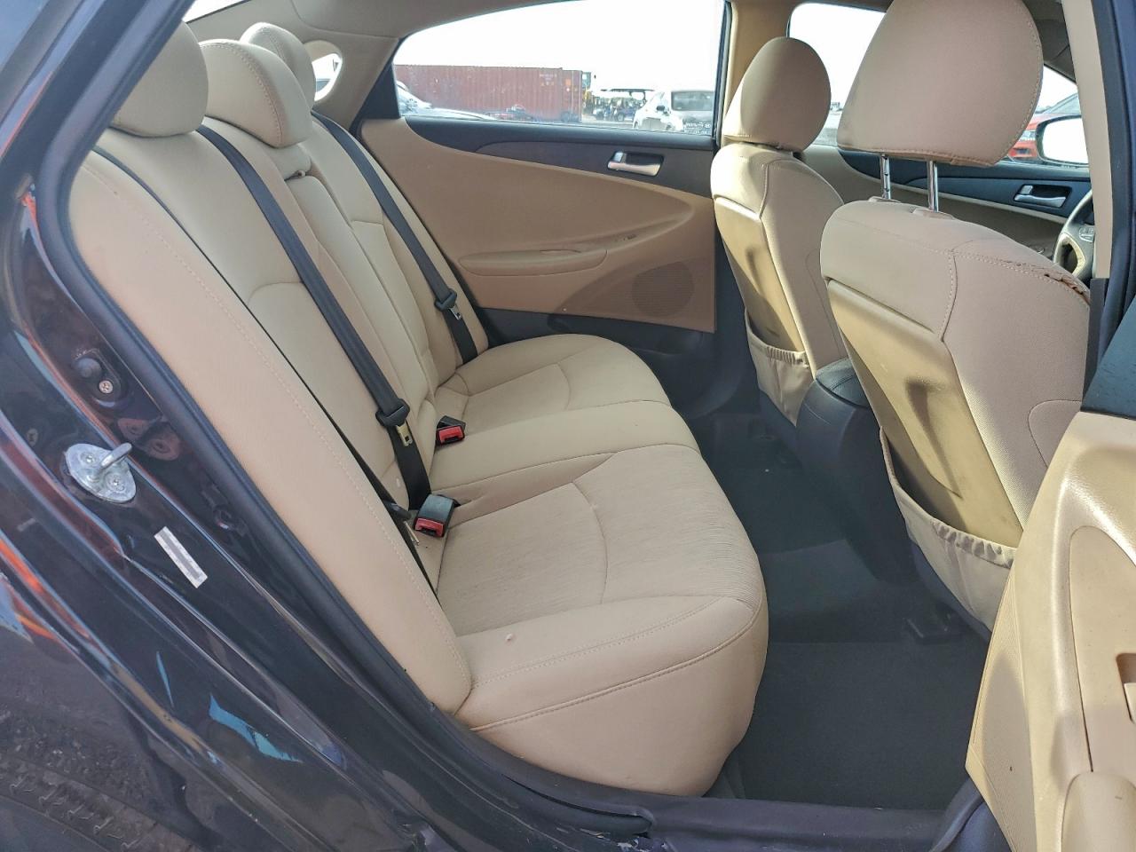 2011 HYUNDAI SONATA GLS photo 28