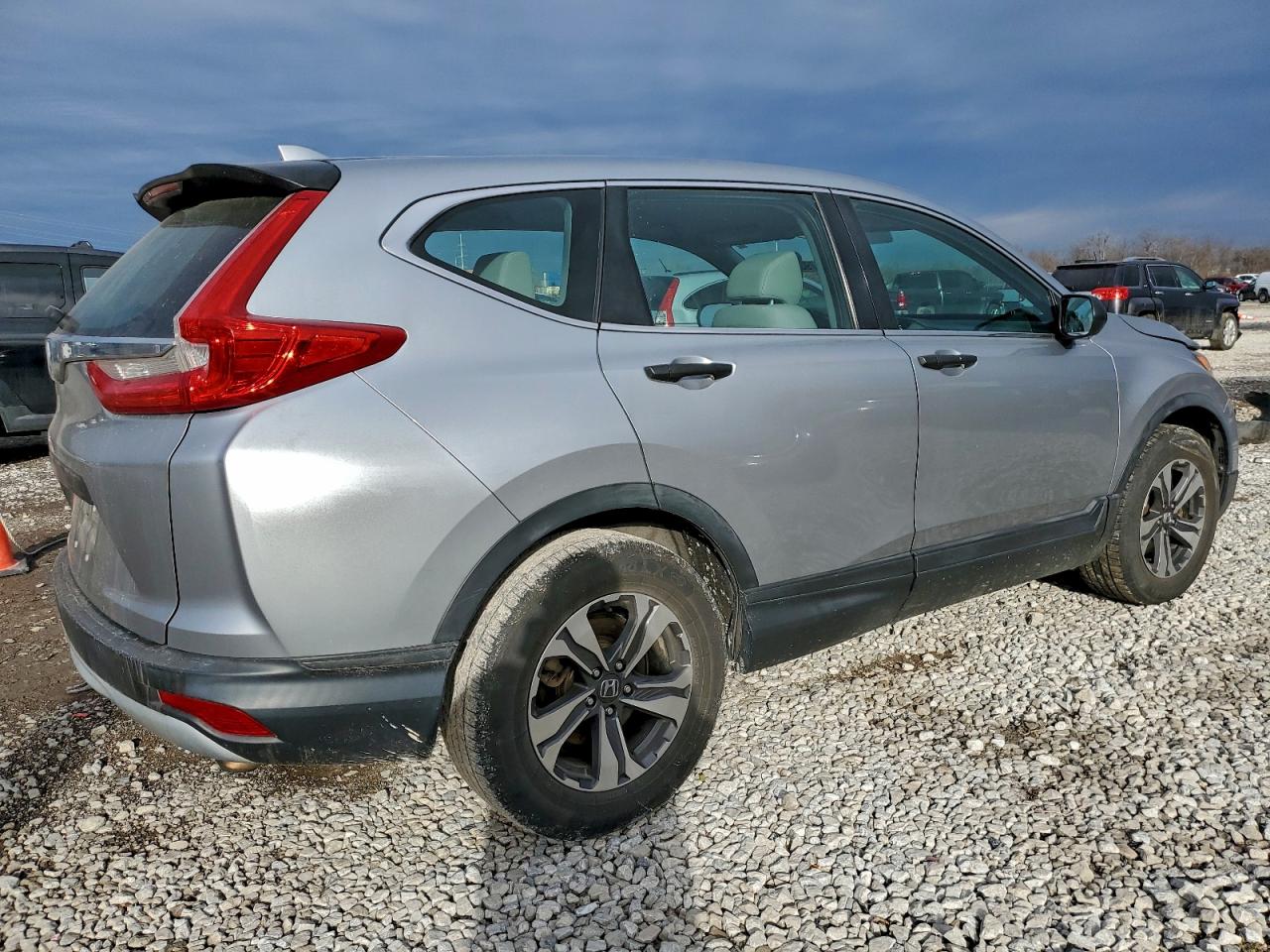 2018 HONDA CR-V LX photo 5