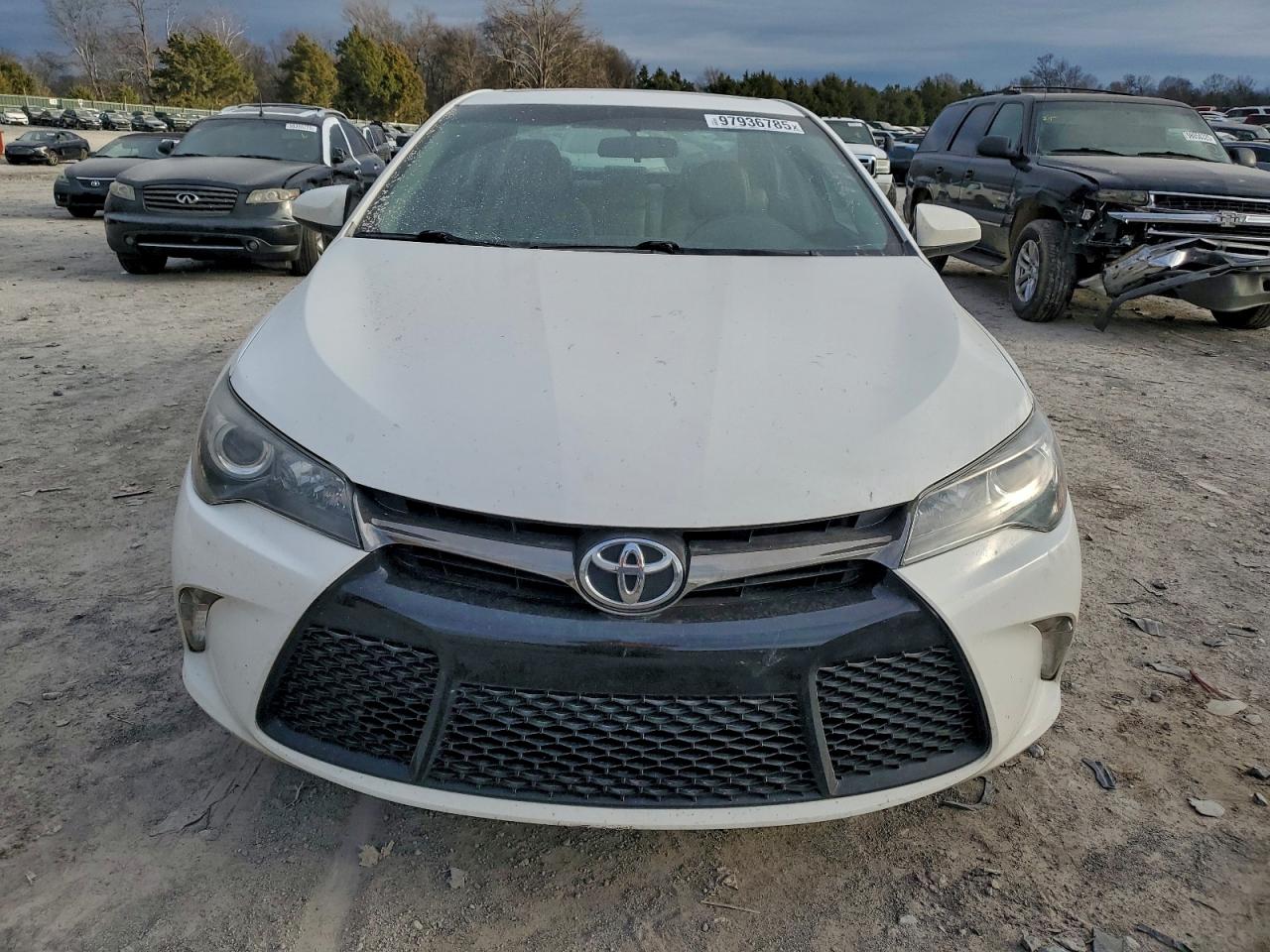 2016 TOYOTA CAMRY LE photo 5