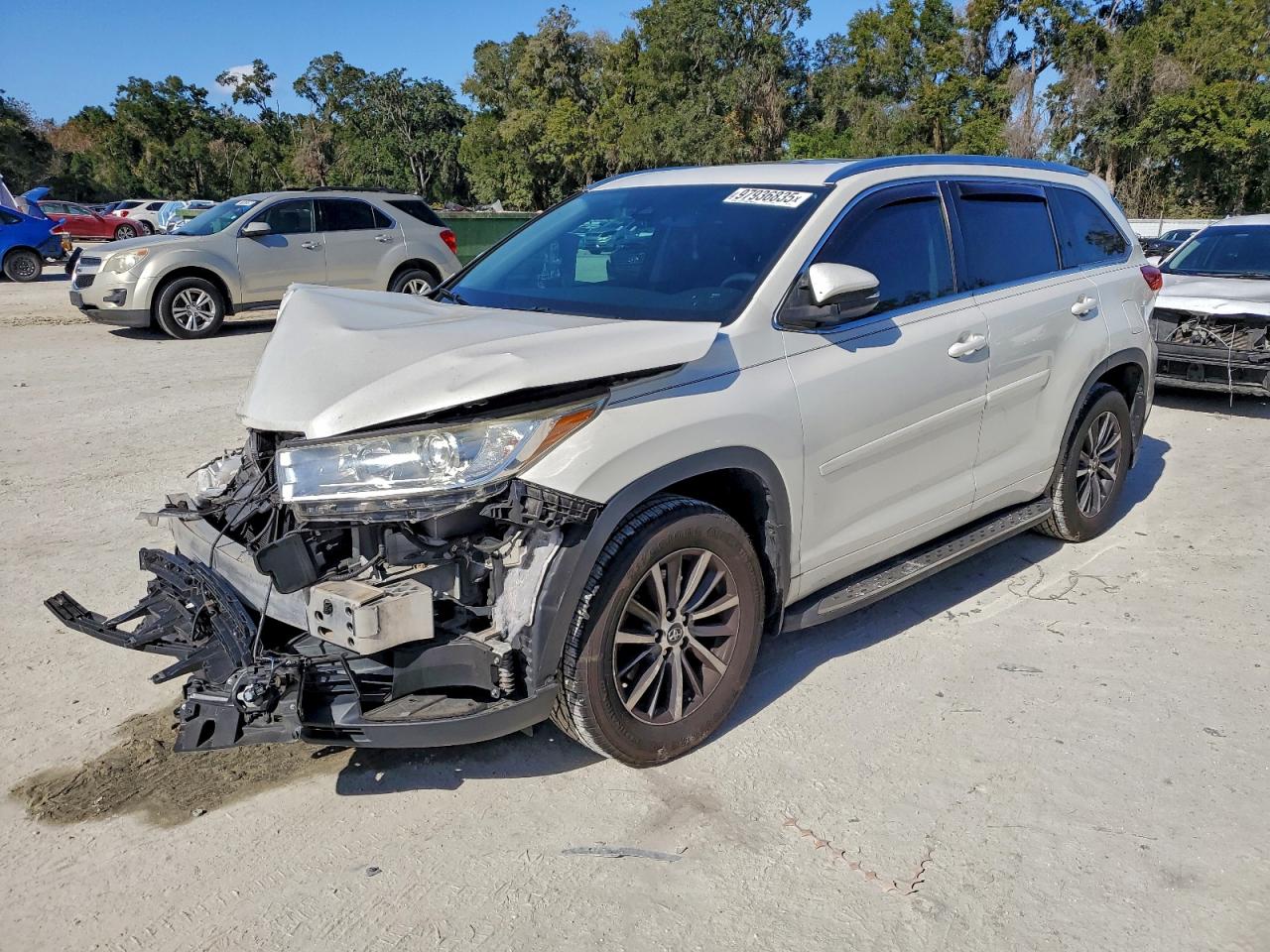 2017 TOYOTA HIGHLANDER