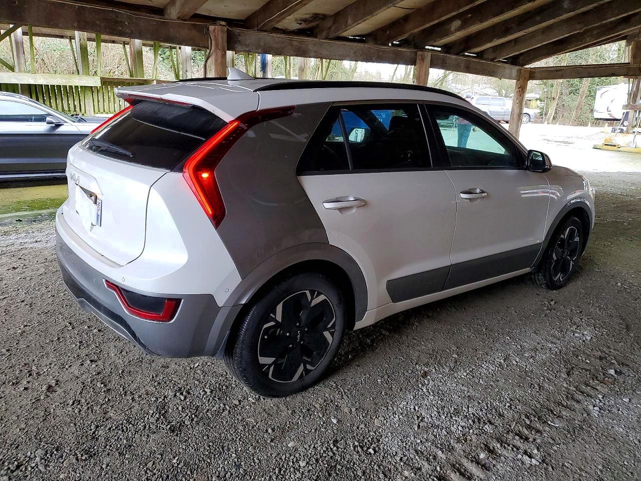 2023 KIA NIRO WAVE photo 3