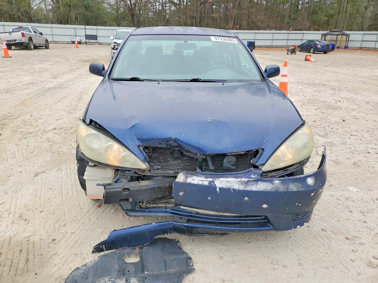 2005 TOYOTA CAMRY LE photo 9