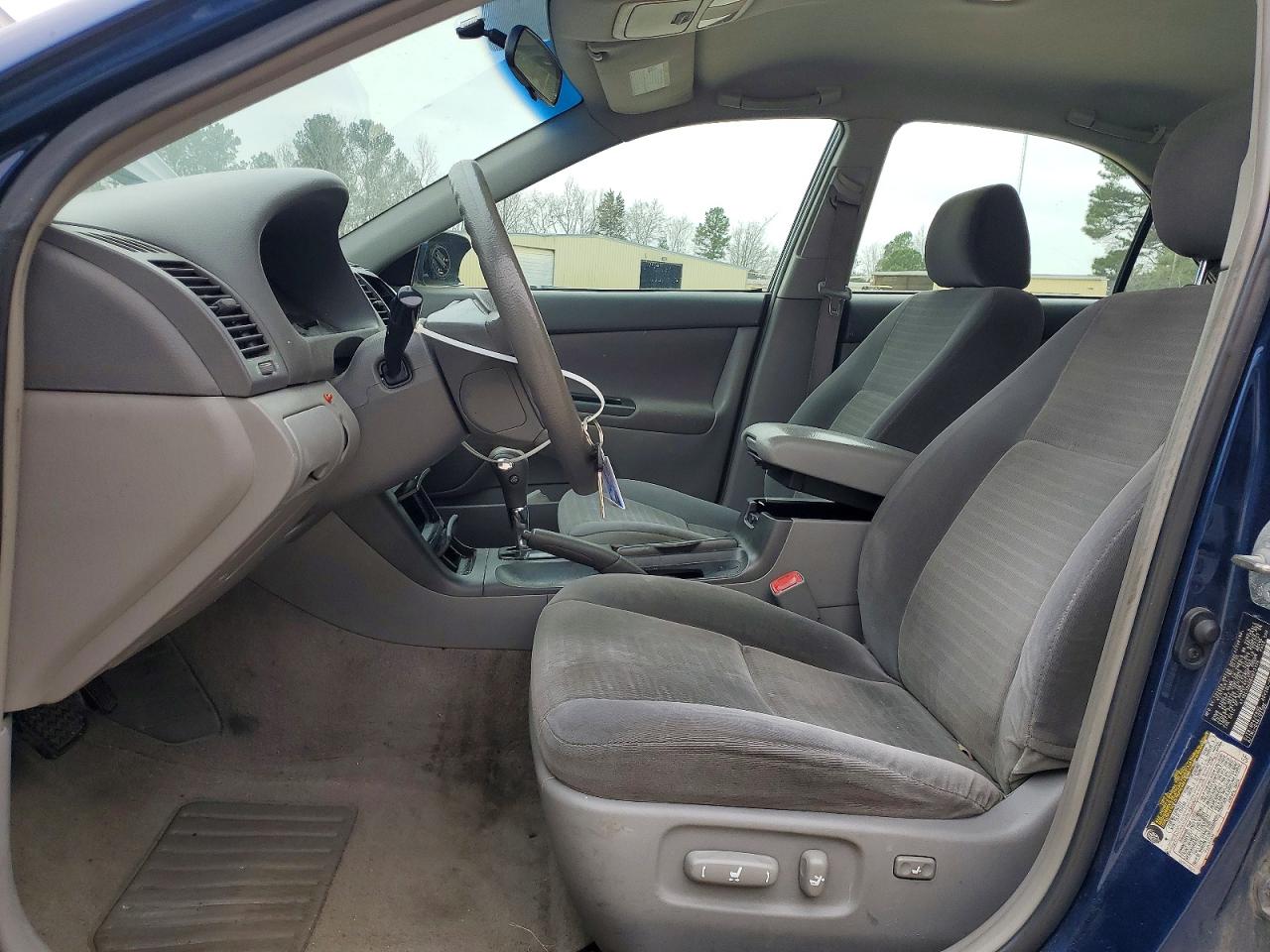 2005 TOYOTA CAMRY LE photo 13