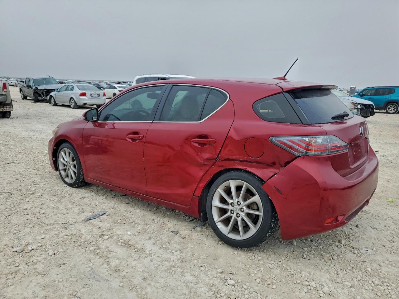 2013 LEXUS CT 200 photo 4