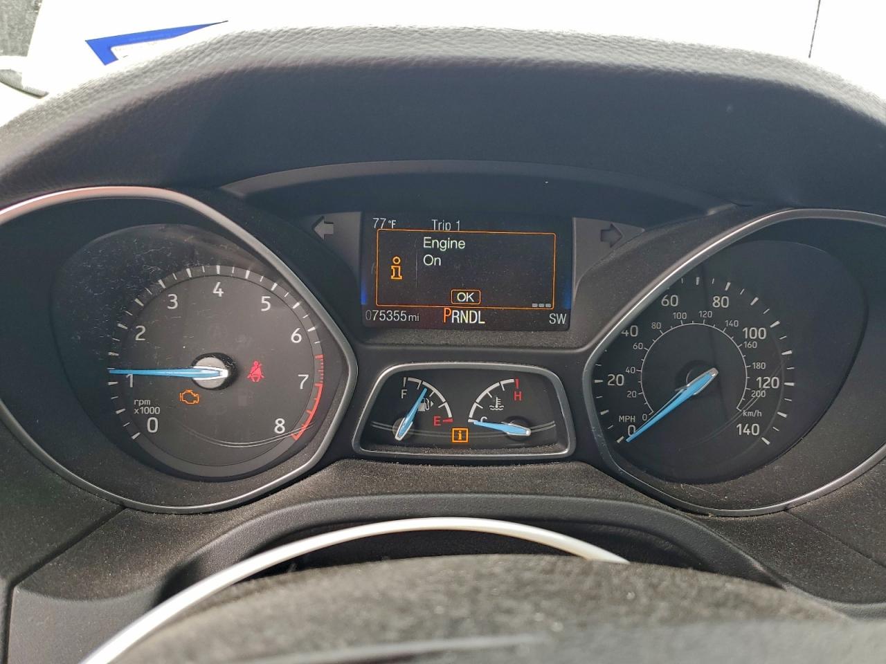 2017 FORD FOCUS SE photo 9