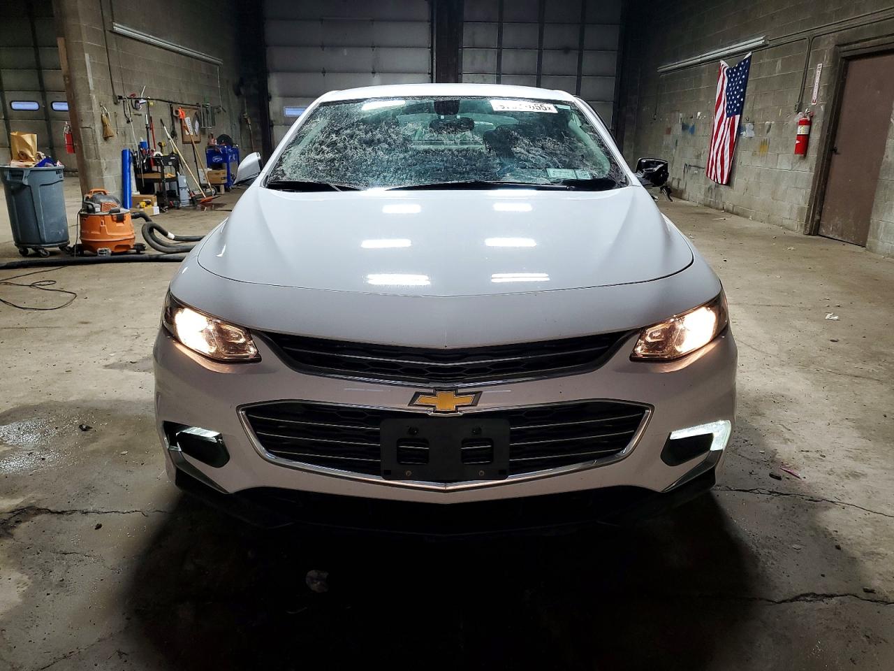 2017 CHEVROLET MALIBU LT photo 9