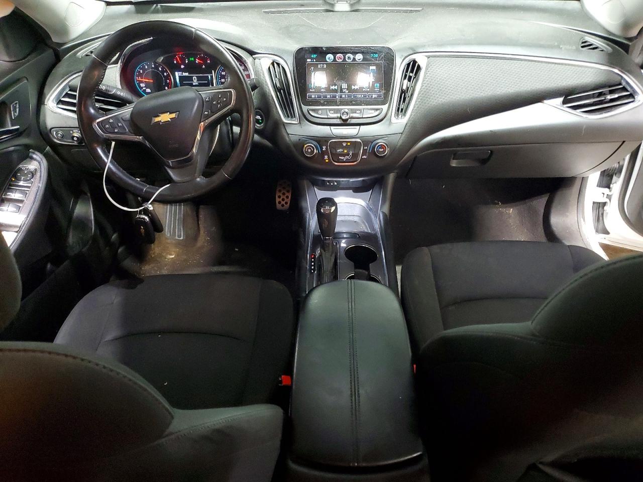 2017 CHEVROLET MALIBU LT photo 15
