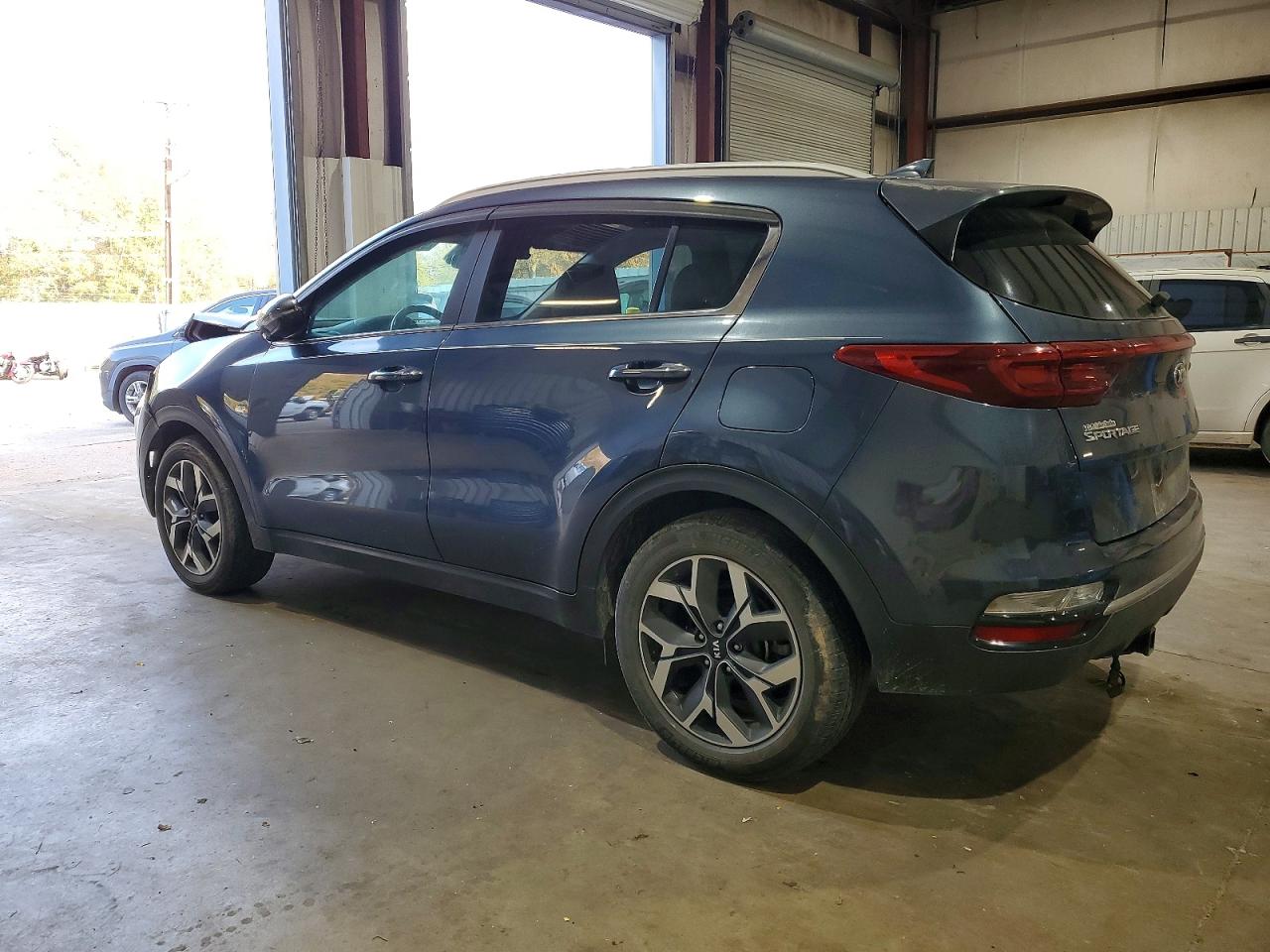 2020 KIA SPORTAGE EX photo 2