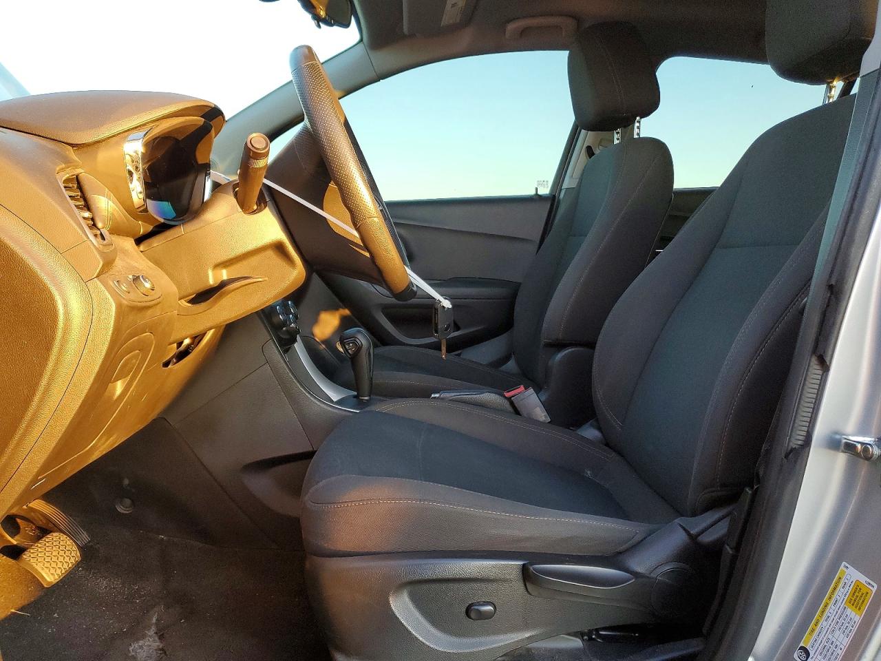 2018 CHEVROLET TRAX LS photo 19