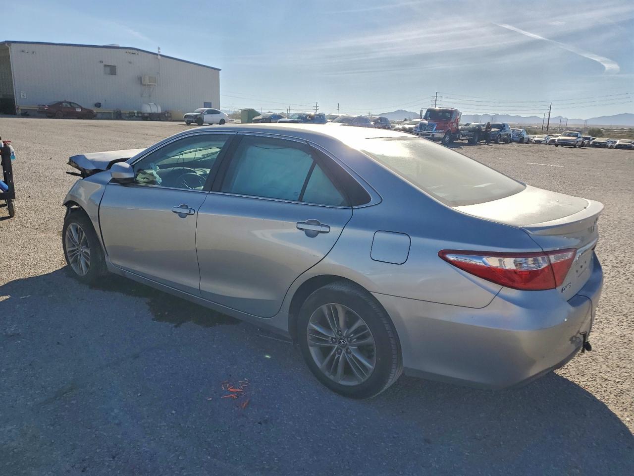 2017 TOYOTA CAMRY LE photo 4