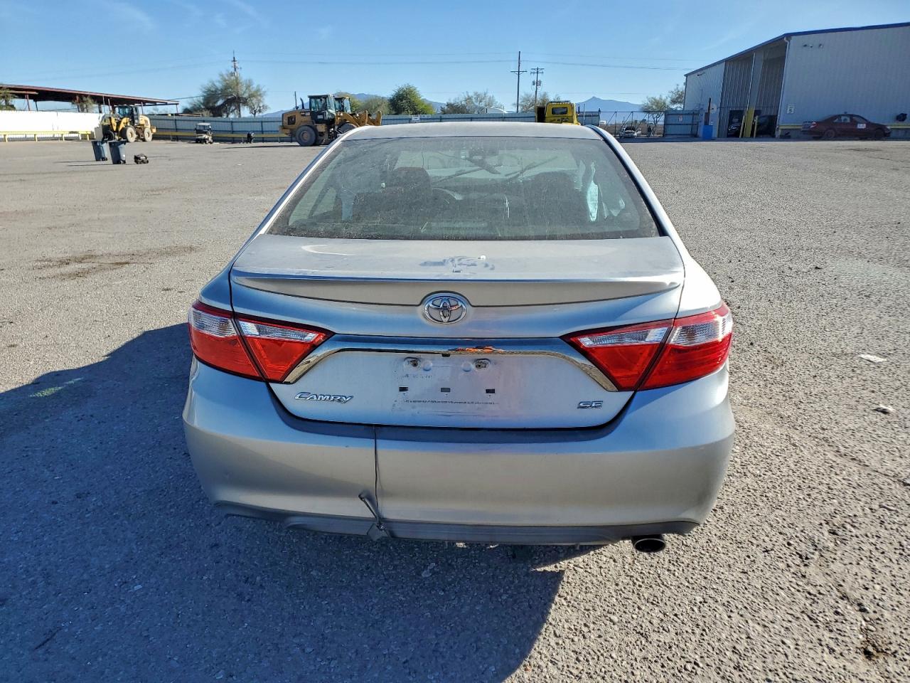 2017 TOYOTA CAMRY LE photo 16