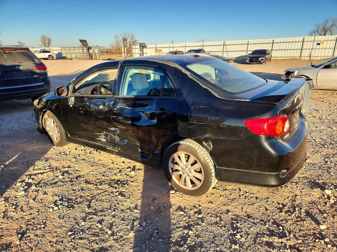 2010 TOYOTA COROLLA BASE photo 3
