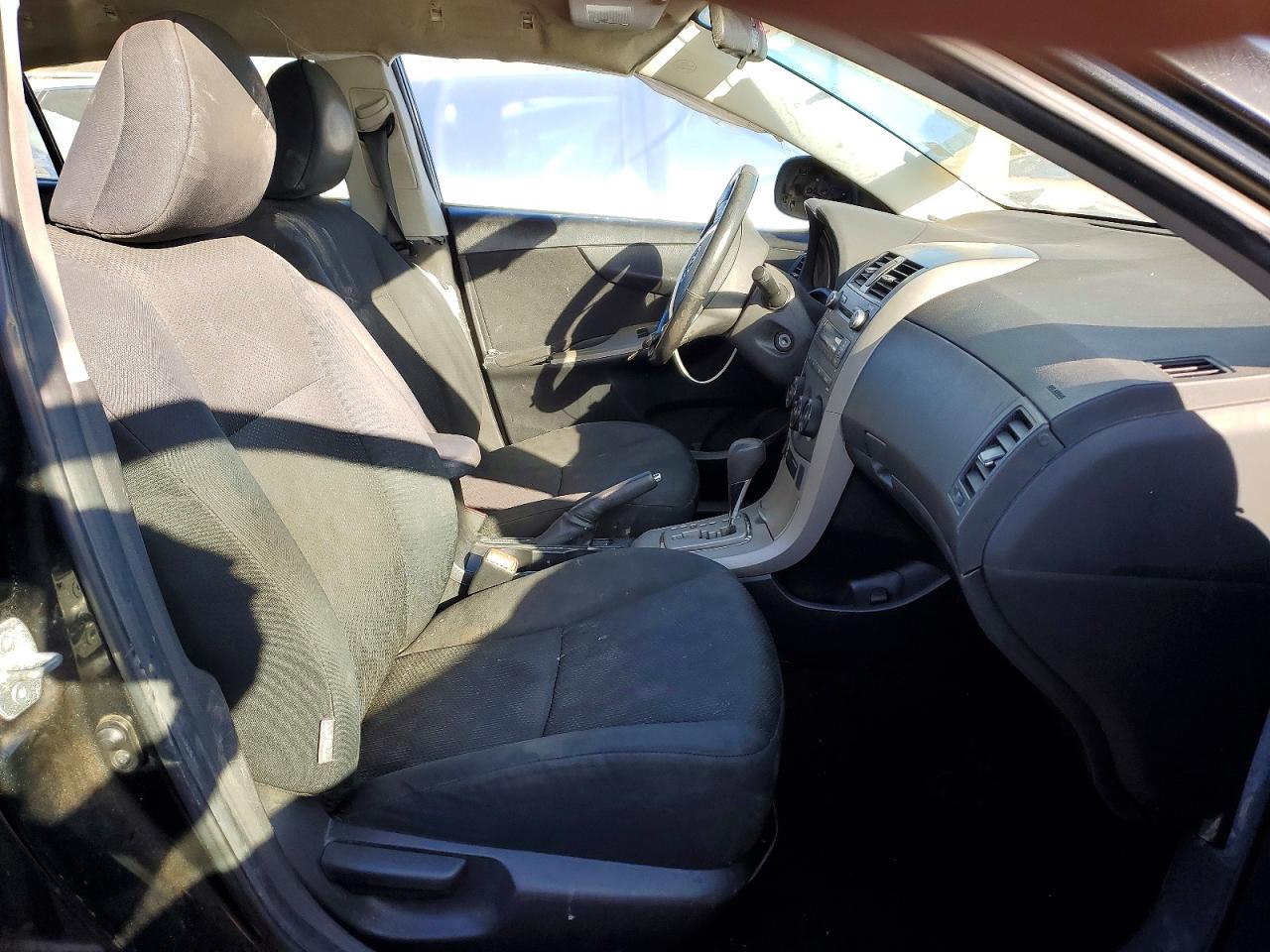 2010 TOYOTA COROLLA BASE photo 13