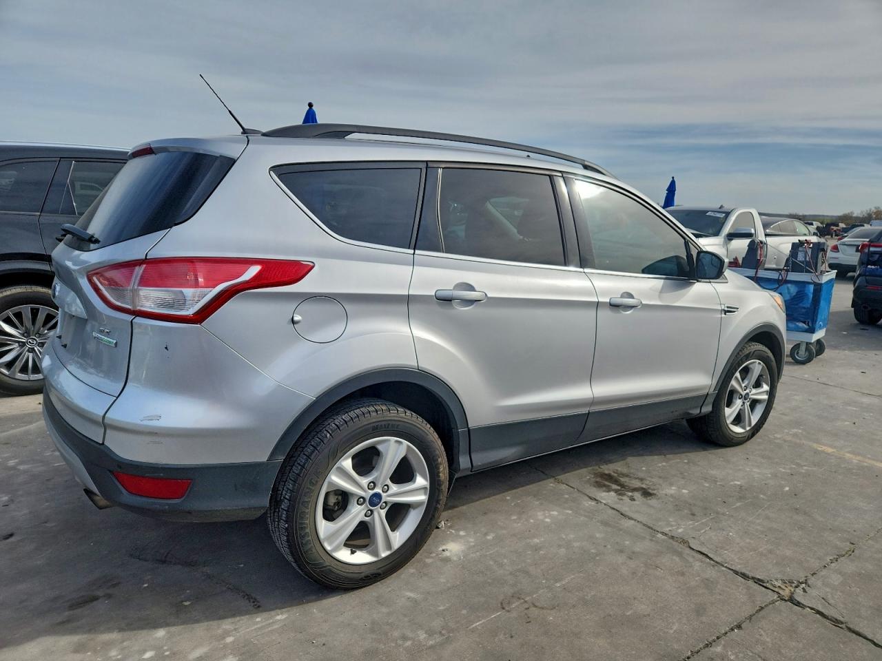 2016 FORD ESCAPE SE photo 5