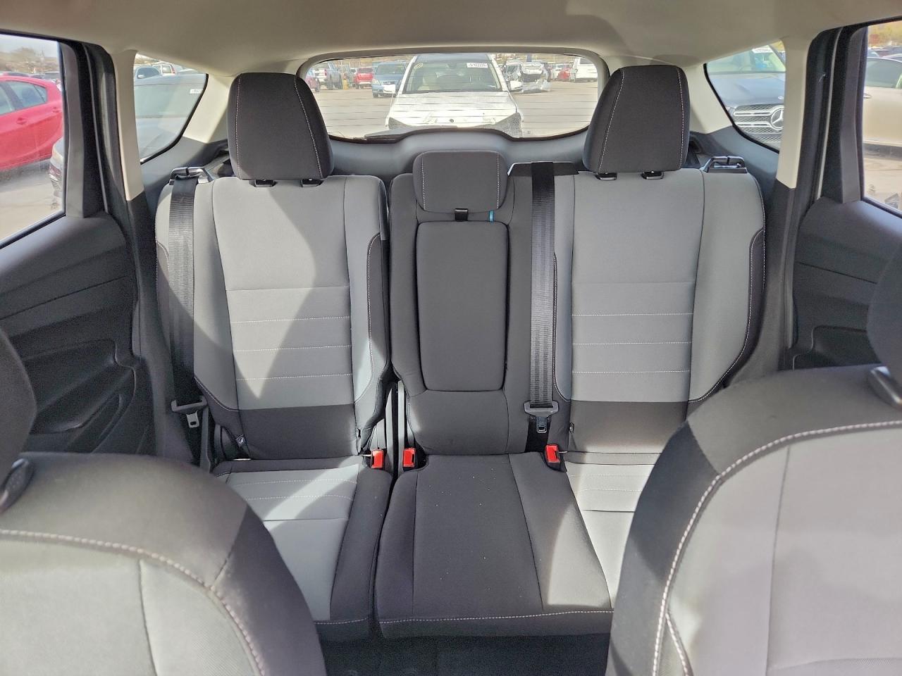 2016 FORD ESCAPE SE photo 19