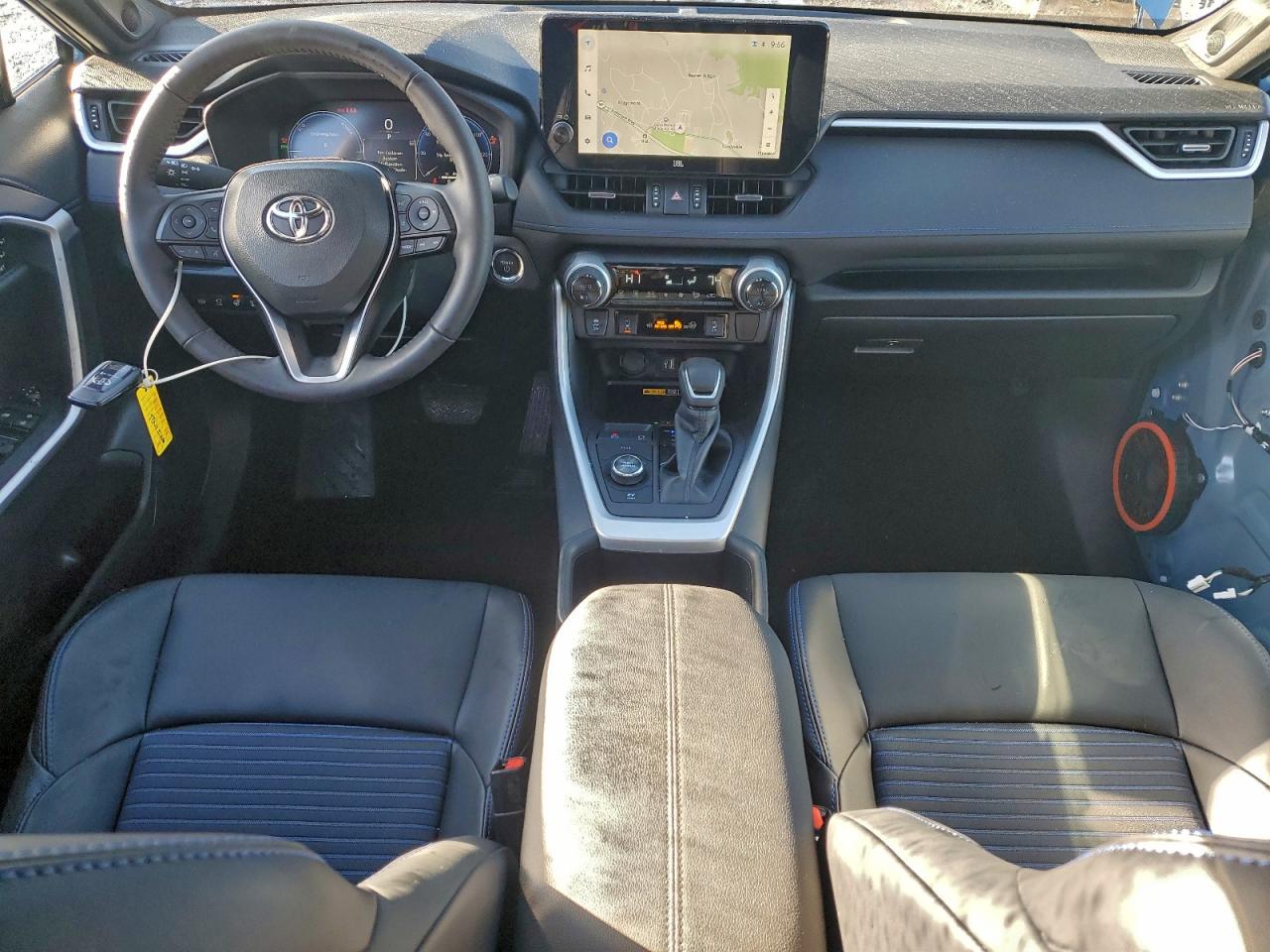 2025 TOYOTA RAV4 XSE photo 8