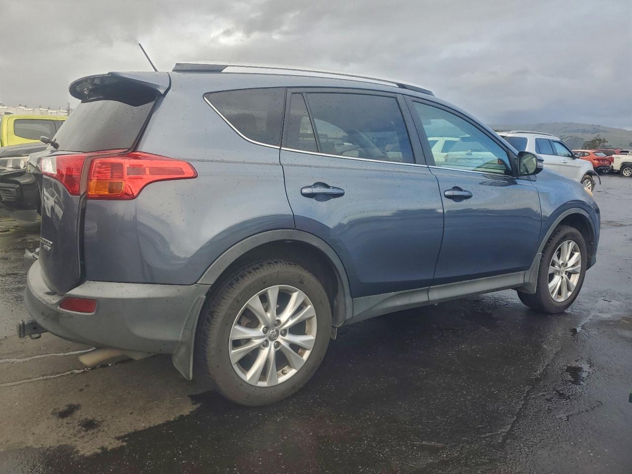 2013 TOYOTA RAV4 LIMITED photo 5