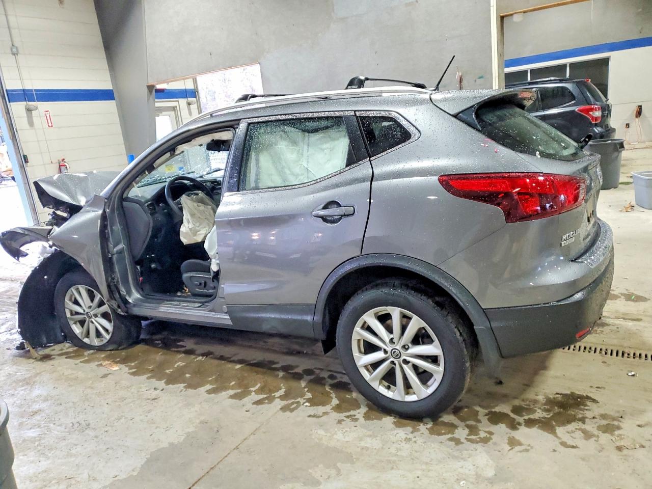 2019 NISSAN ROGUE SPORT S photo 2