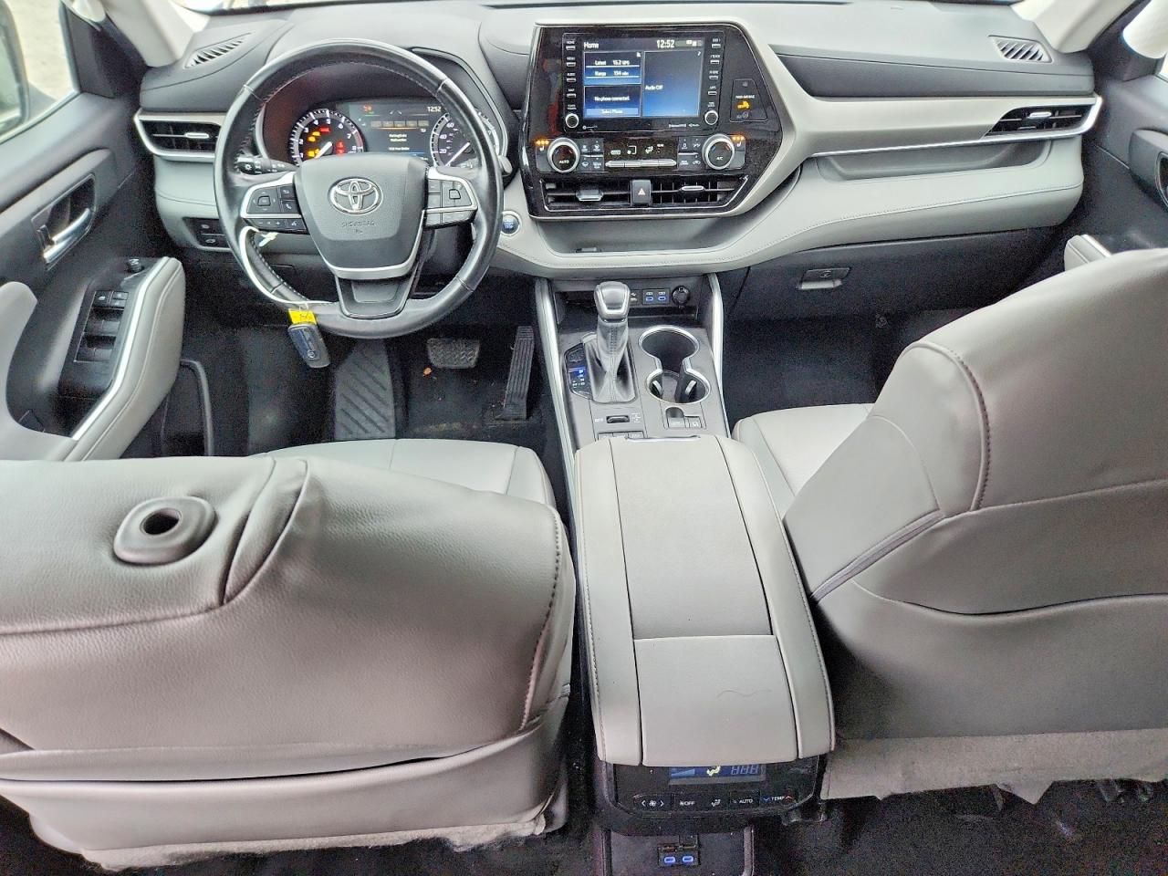 2022 TOYOTA HIGHLANDER XLE photo 15