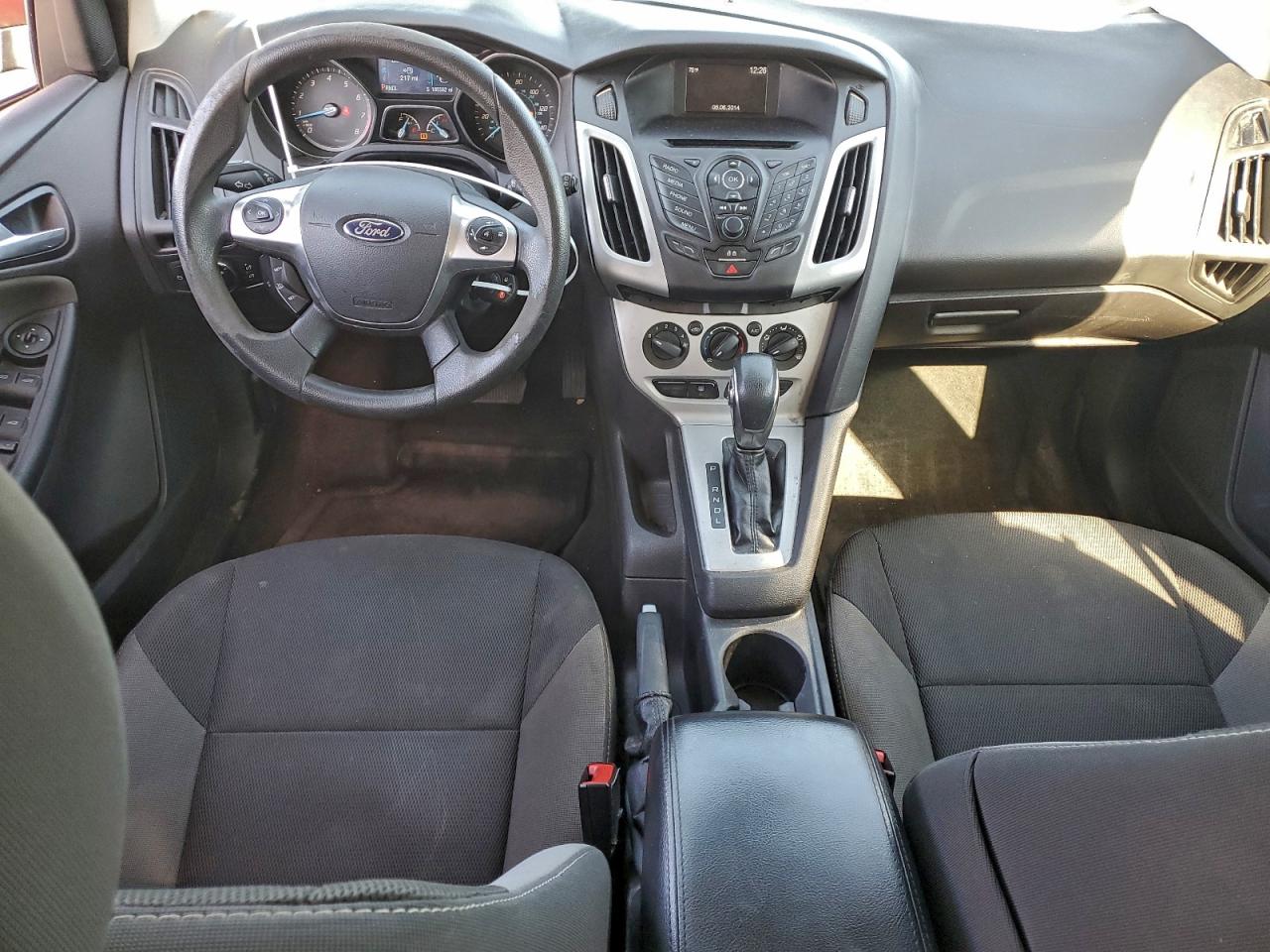 2014 FORD FOCUS SE photo 22