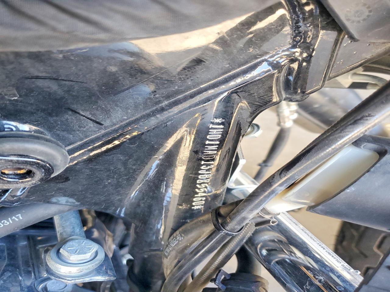 2018 HARLEY-DAVIDSON FLHTCUTG TRI GLIDE ULTRA photo 10