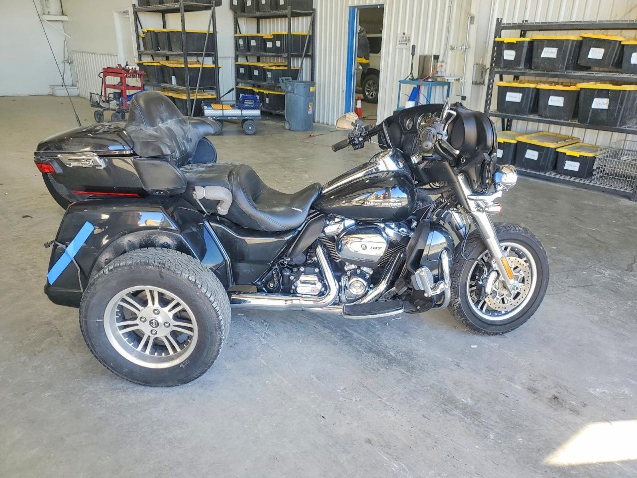 2018 HARLEY-DAVIDSON FLHTCUTG