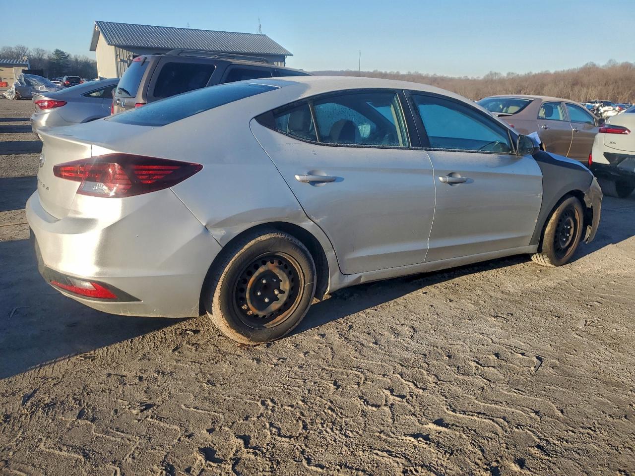 2019 HYUNDAI ELANTRA SE photo 3
