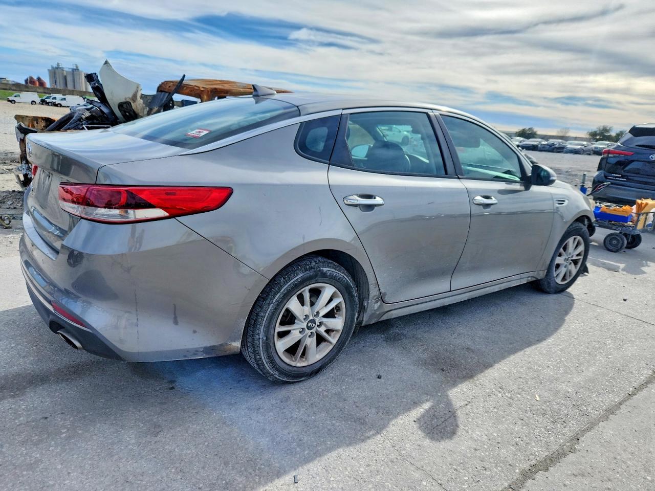 2018 KIA OPTIMA LX photo 5