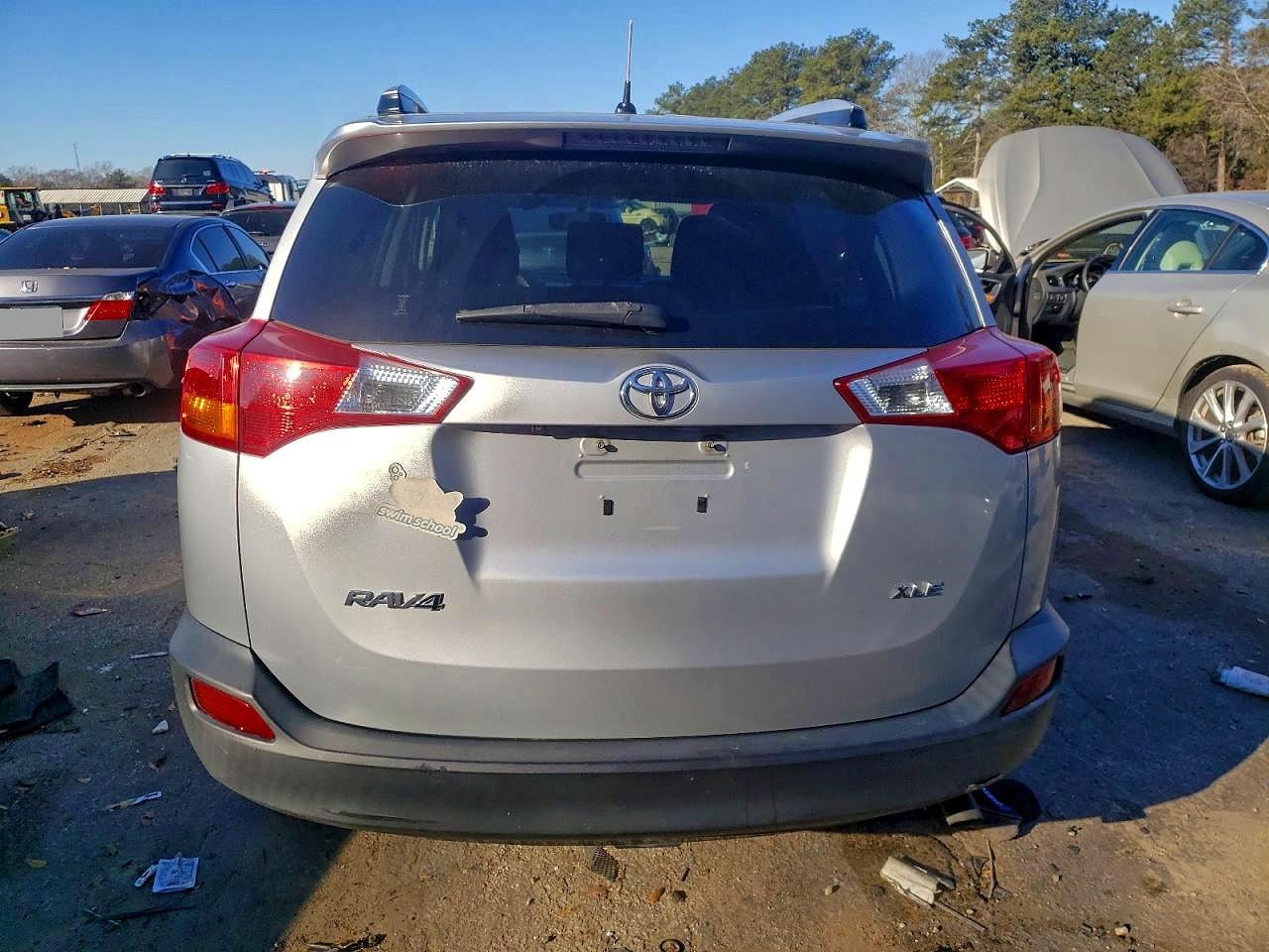 2014 TOYOTA RAV4 XLE photo 6