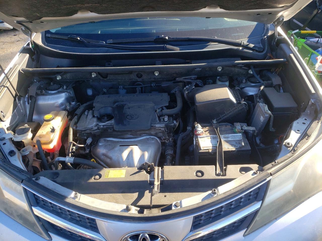 2014 TOYOTA RAV4 XLE photo 12