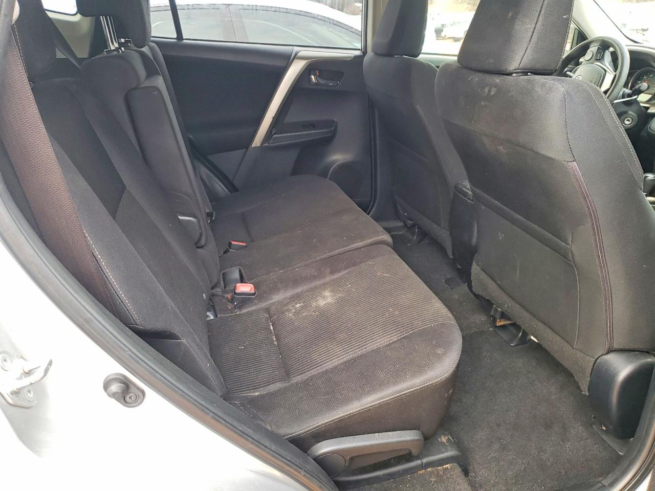 2014 TOYOTA RAV4 XLE photo 11