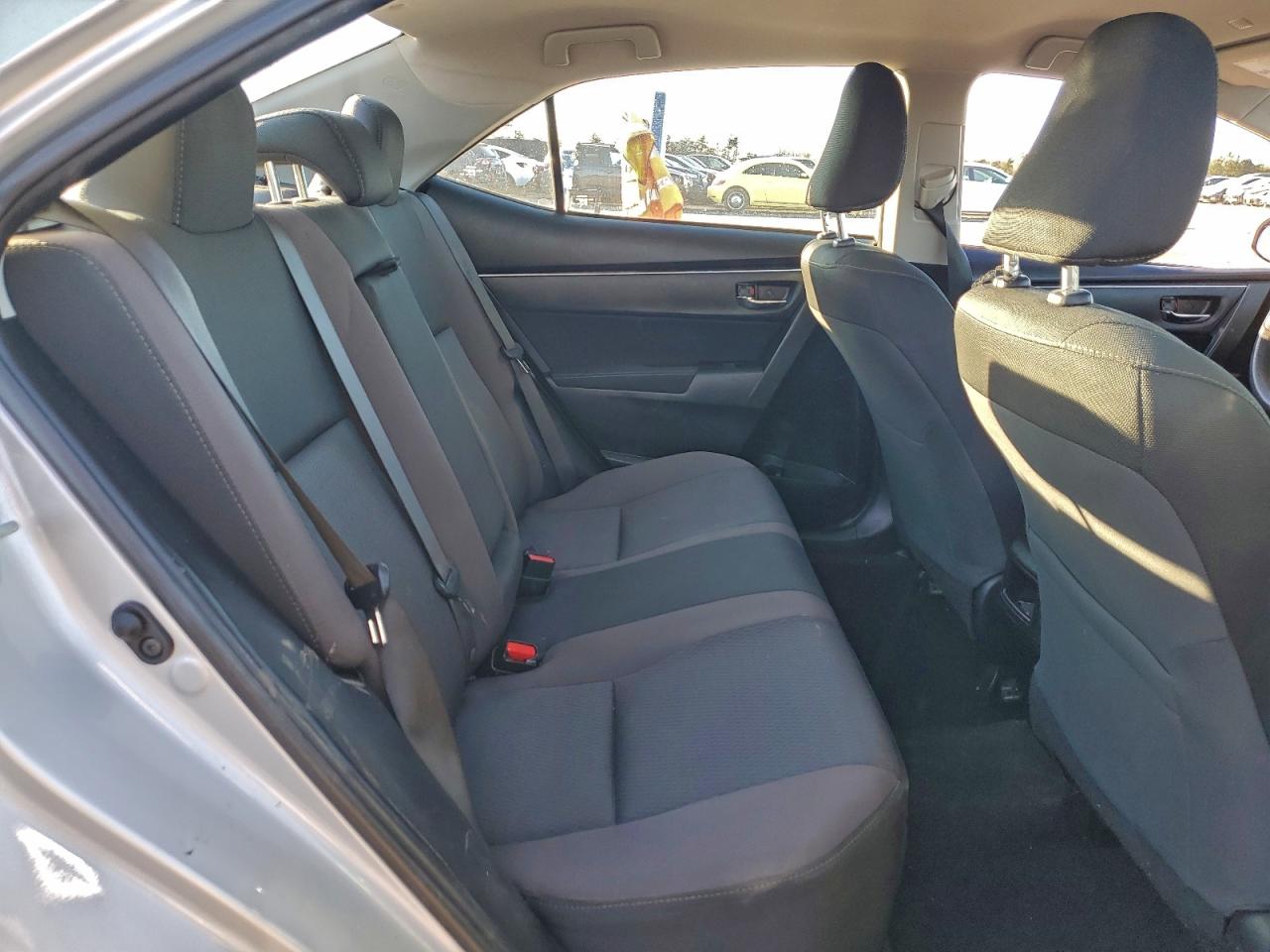 2019 TOYOTA COROLLA L photo 19