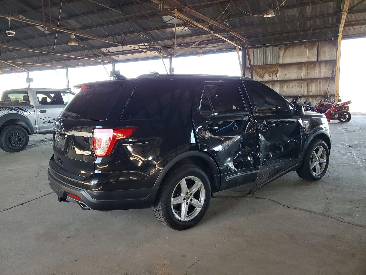 2018 FORD EXPLORER XLT photo 7