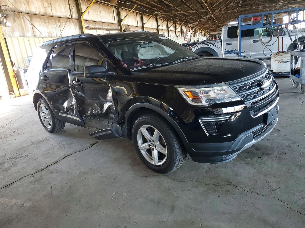 2018 FORD EXPLORER XLT photo 10