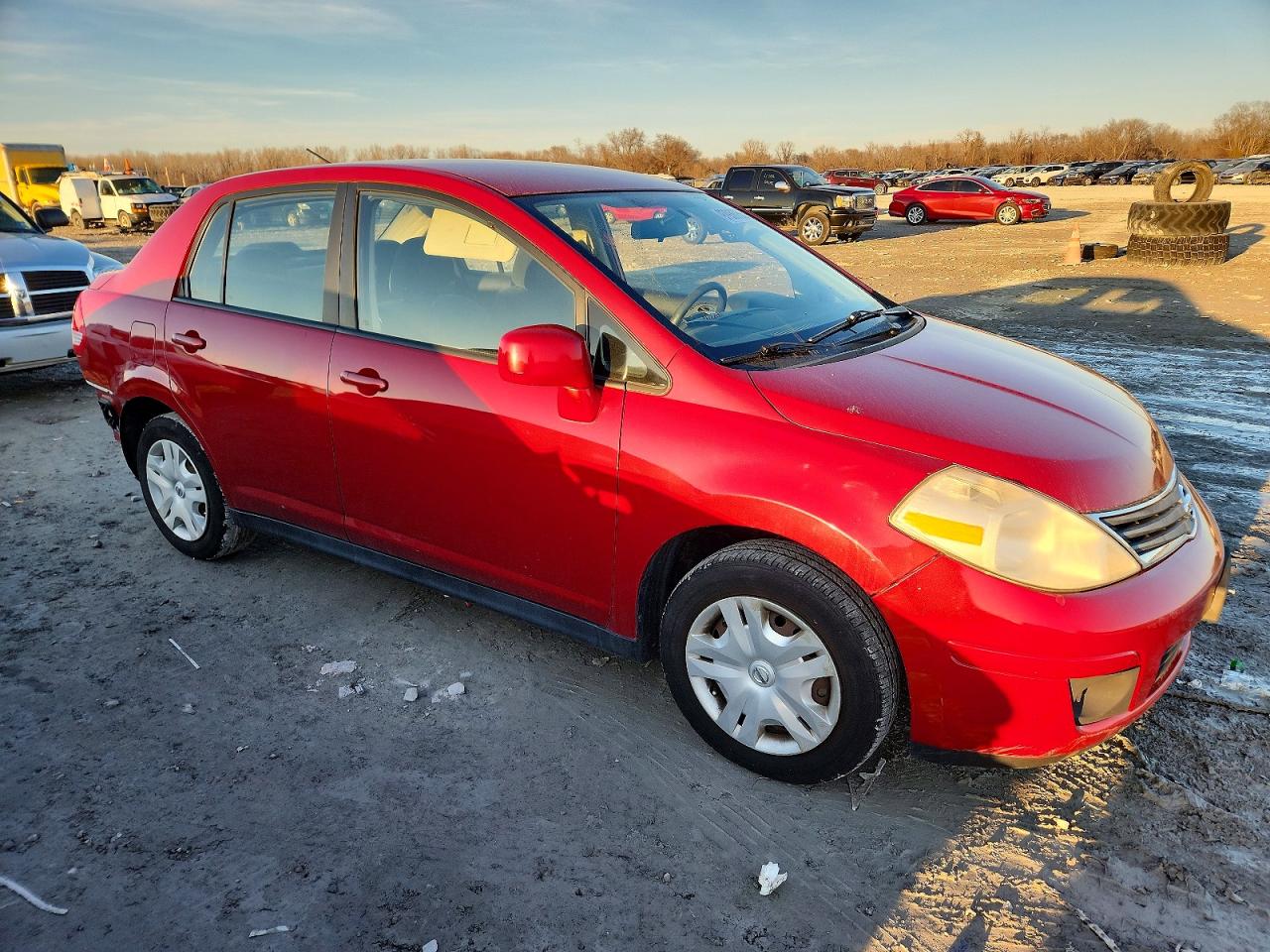 2011 NISSAN VERSA S photo 7