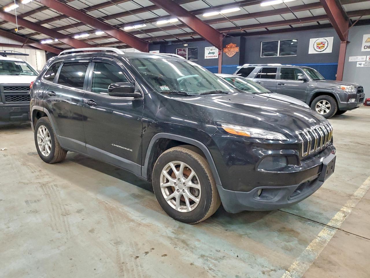 2016 JEEP CHEROKEE LATITUDE photo 4