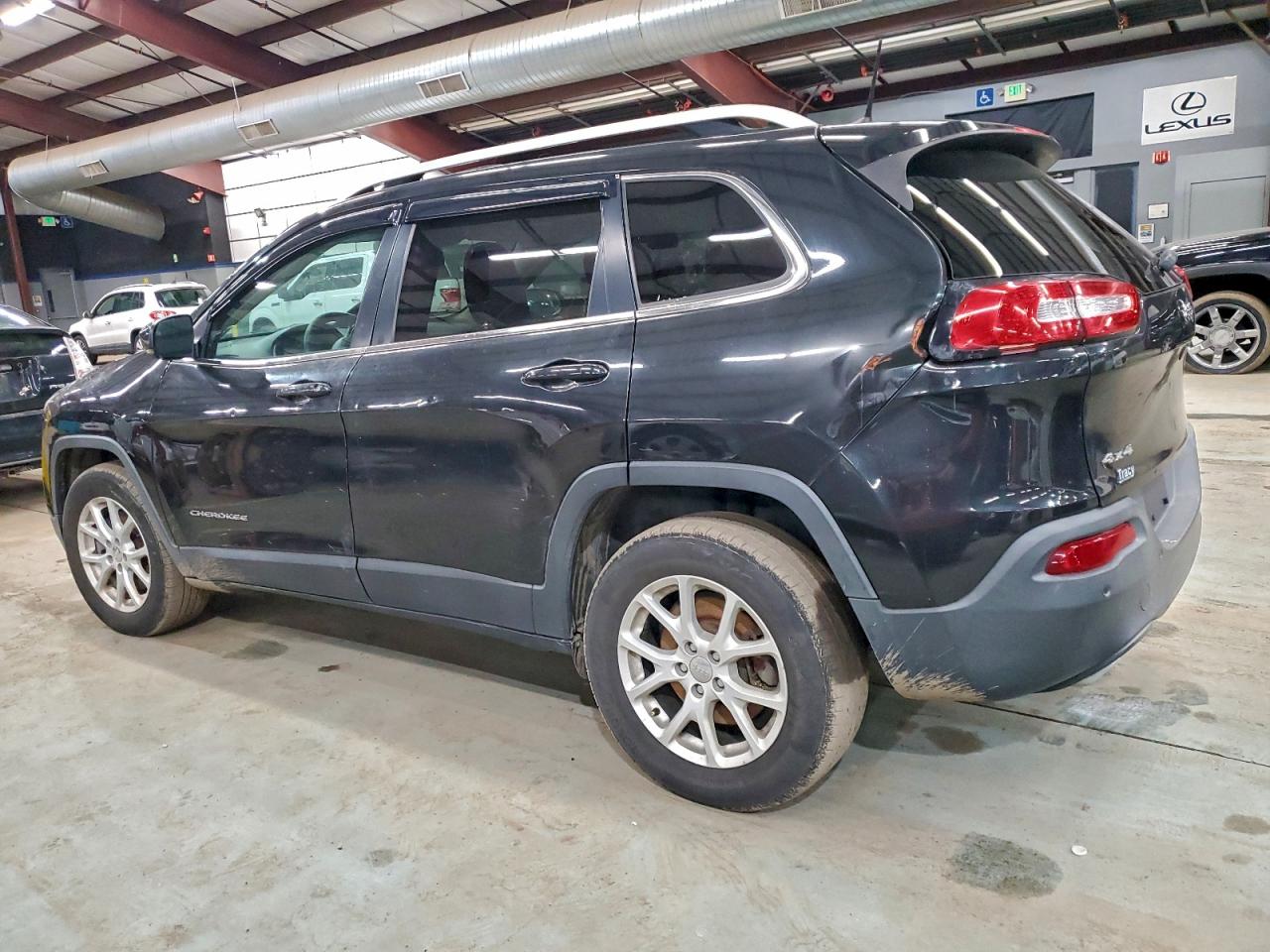2016 JEEP CHEROKEE LATITUDE photo 2