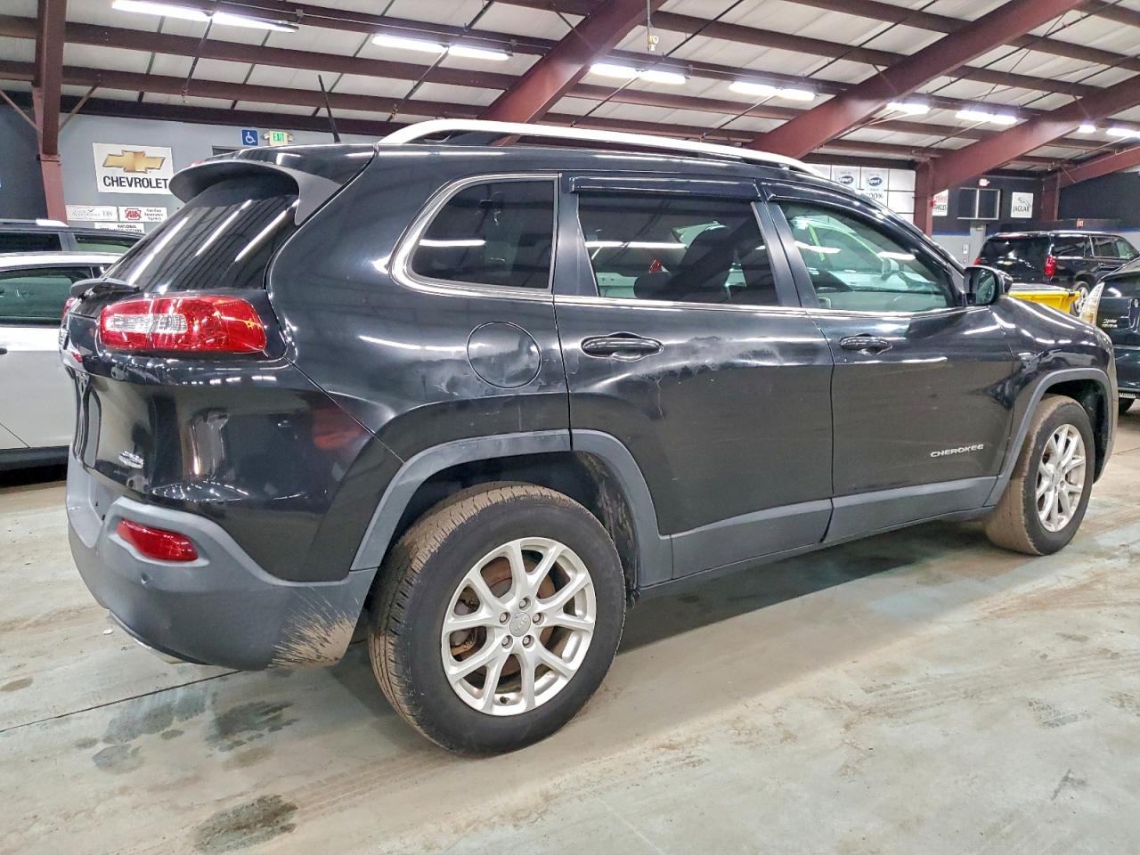 2016 JEEP CHEROKEE LATITUDE photo 3