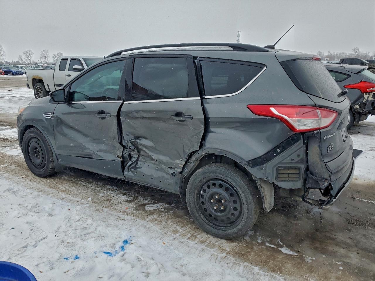 2015 FORD ESCAPE SE photo 2