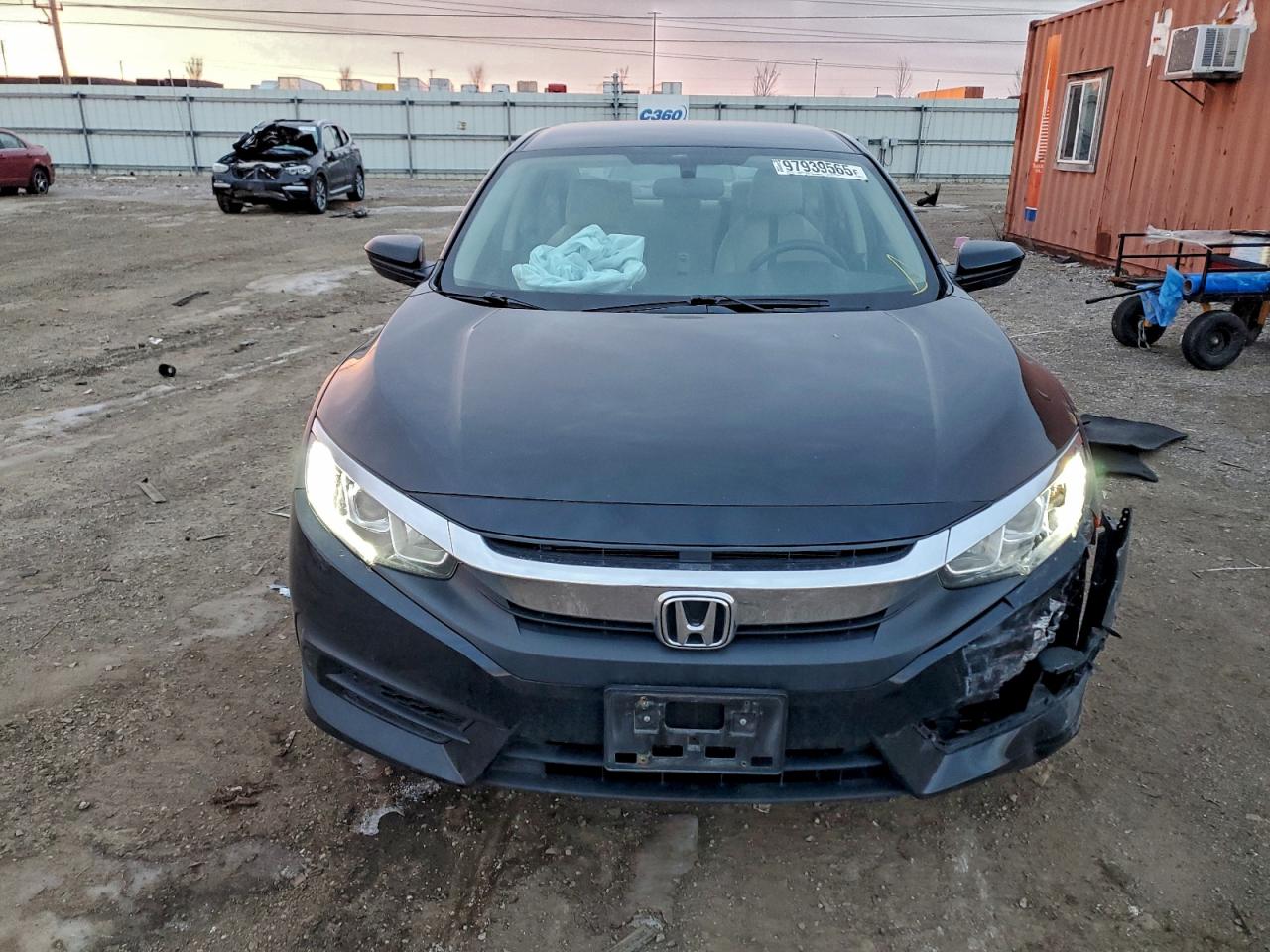 2017 HONDA CIVIC LX photo 5