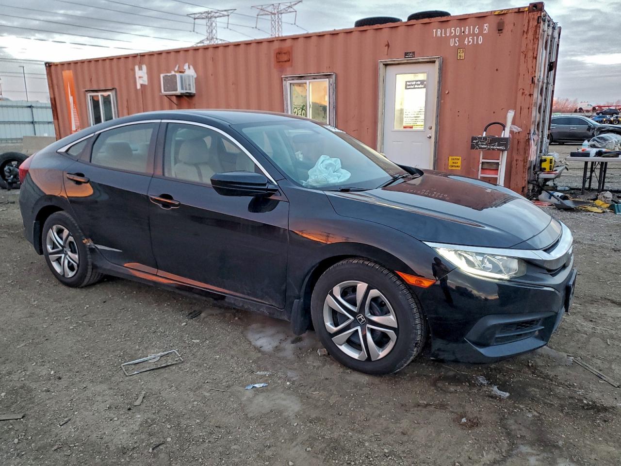 2017 HONDA CIVIC LX photo 4