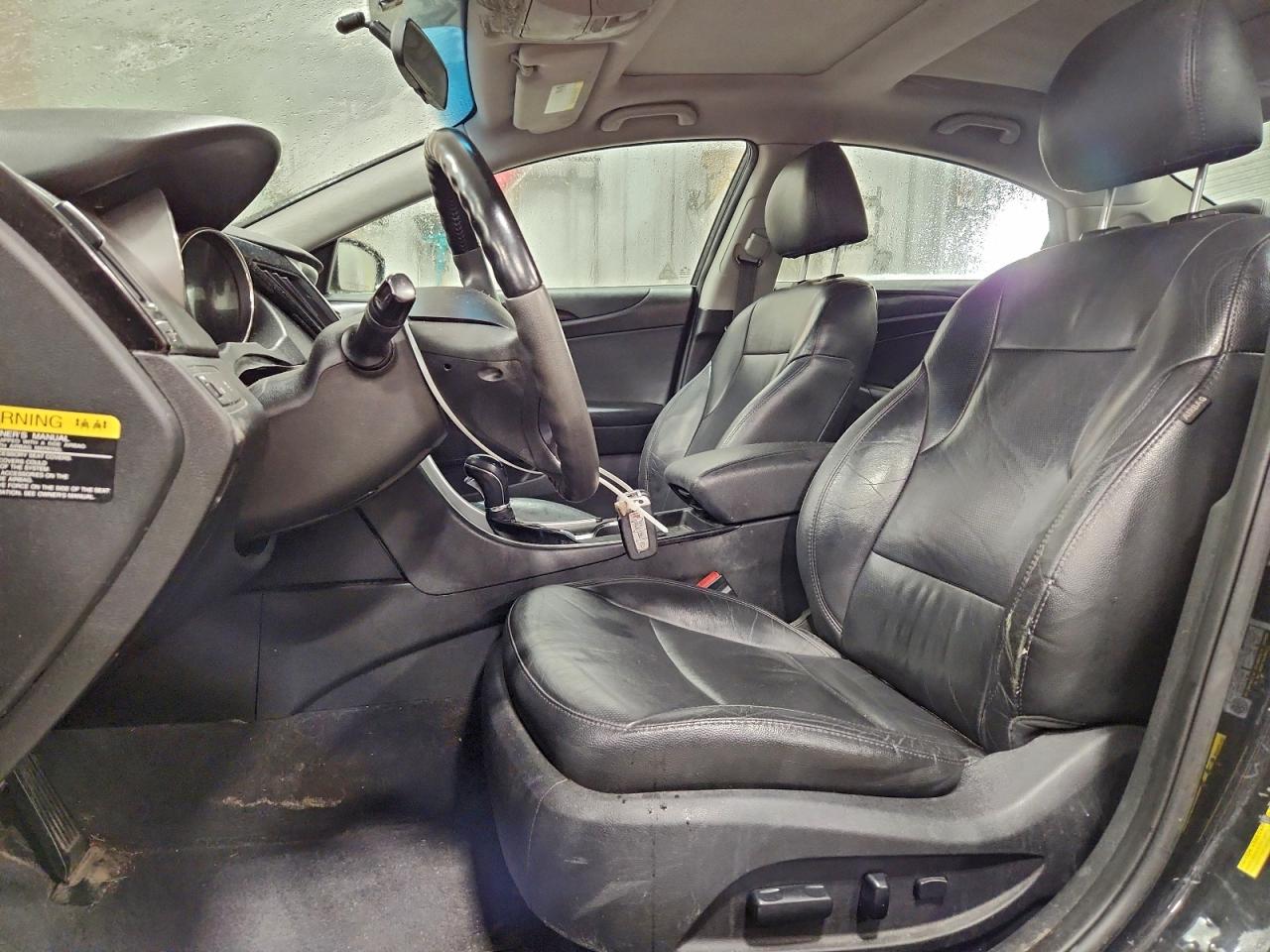 2012 HYUNDAI SONATA SE photo 7