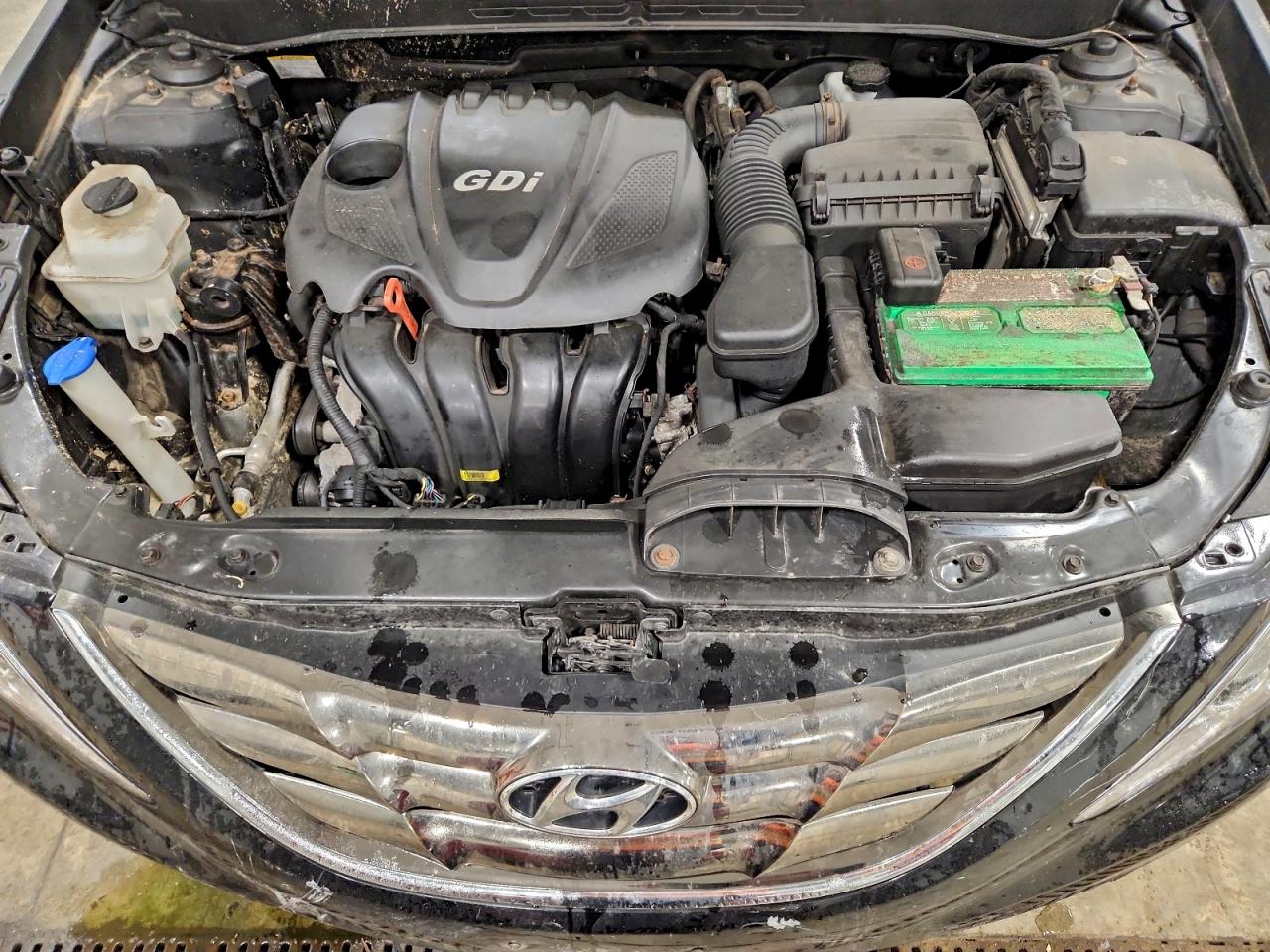 2012 HYUNDAI SONATA SE photo 11