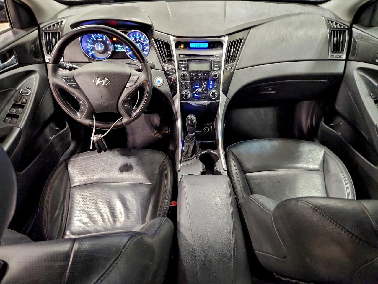 2012 HYUNDAI SONATA SE photo 8