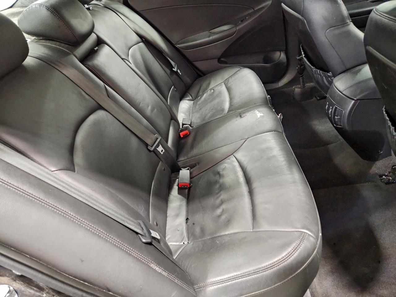 2012 HYUNDAI SONATA SE photo 10