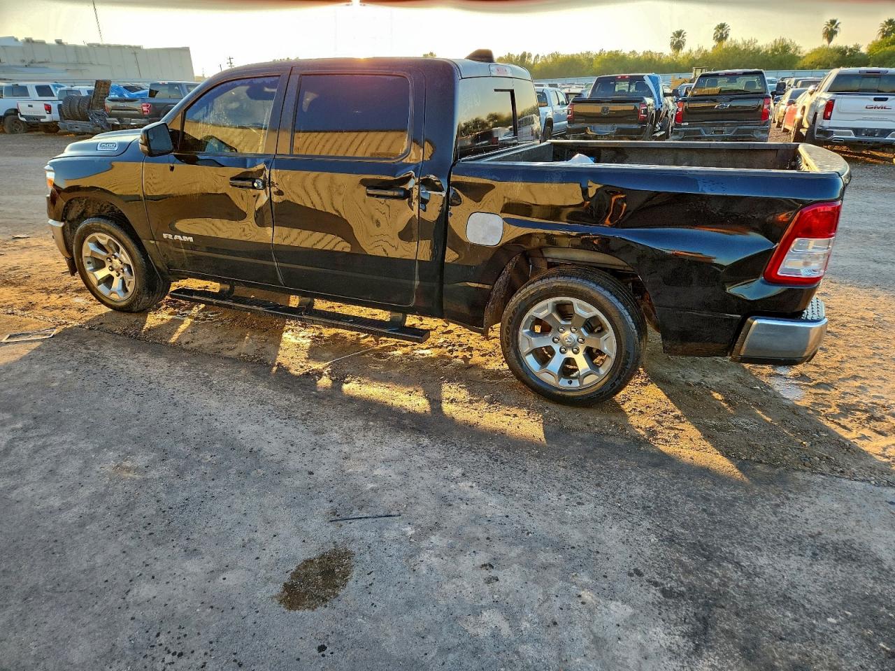 2023 RAM 1500 BIG HORN/LONE STAR photo 3