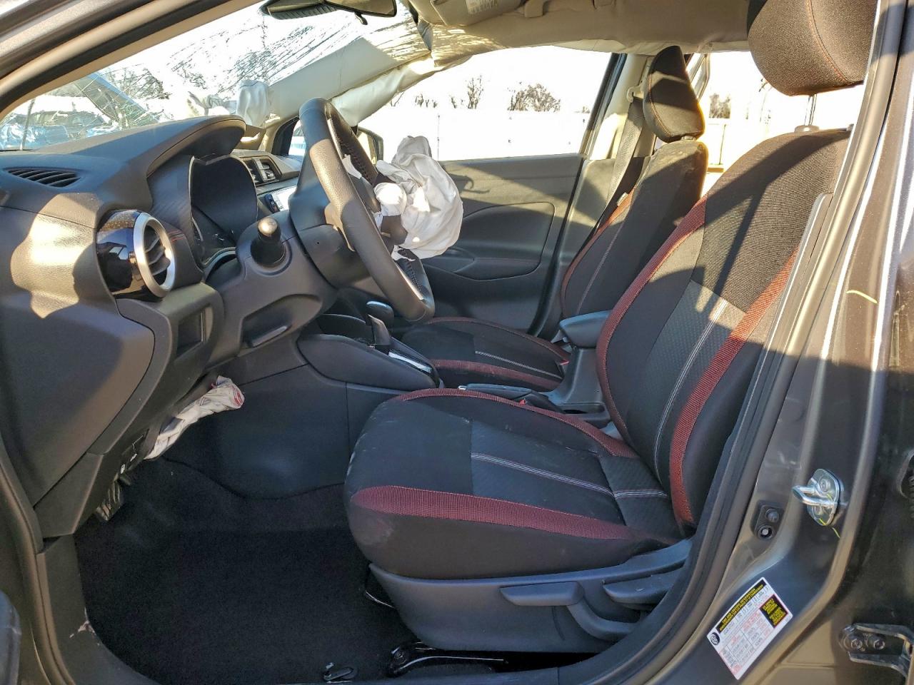 2025 NISSAN VERSA SR photo 7