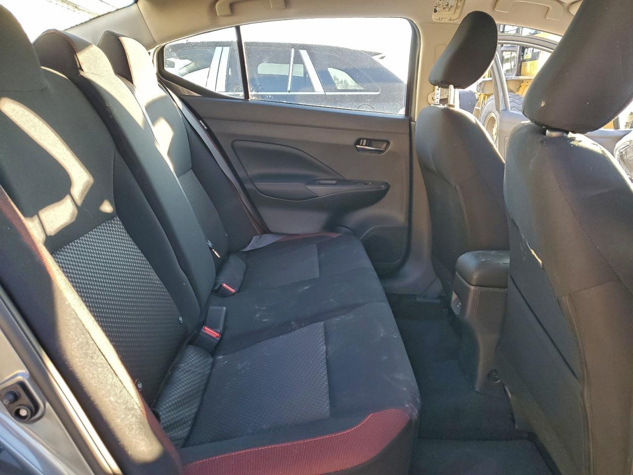 2025 NISSAN VERSA SR photo 10