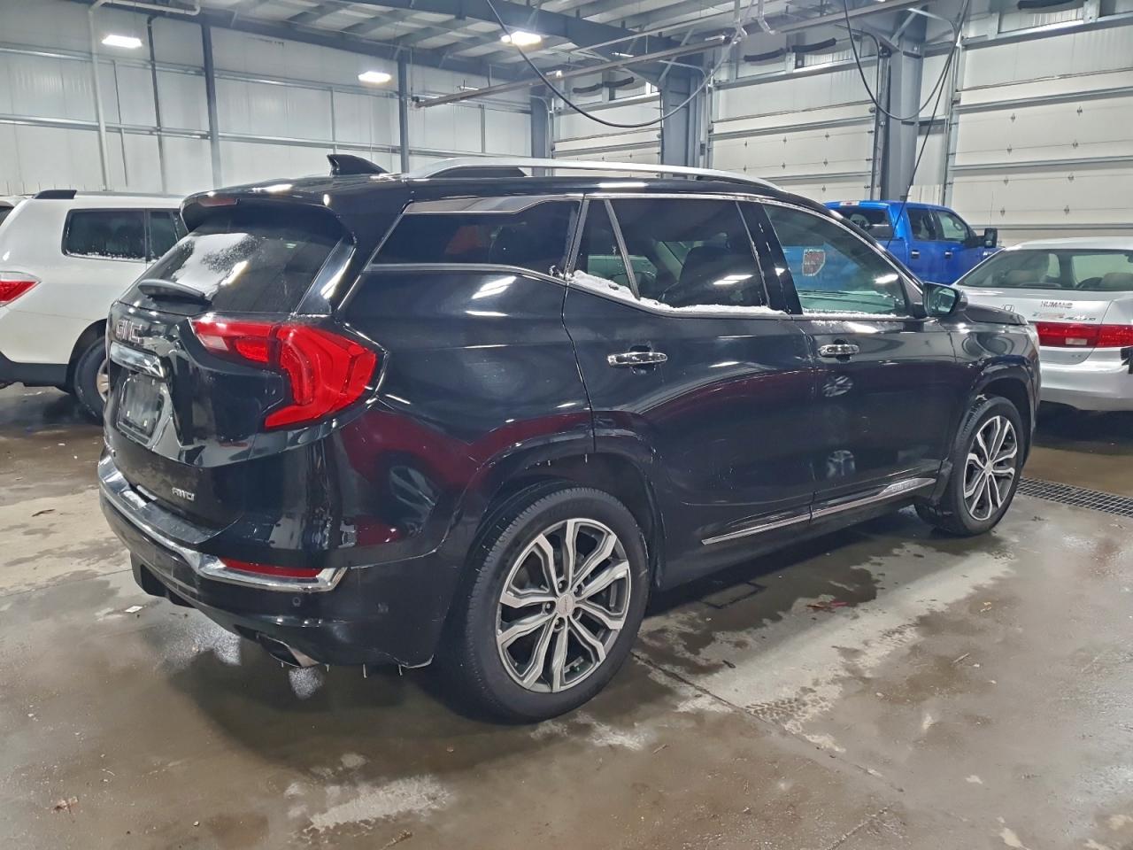 2018 GMC TERRAIN DENALI photo 5