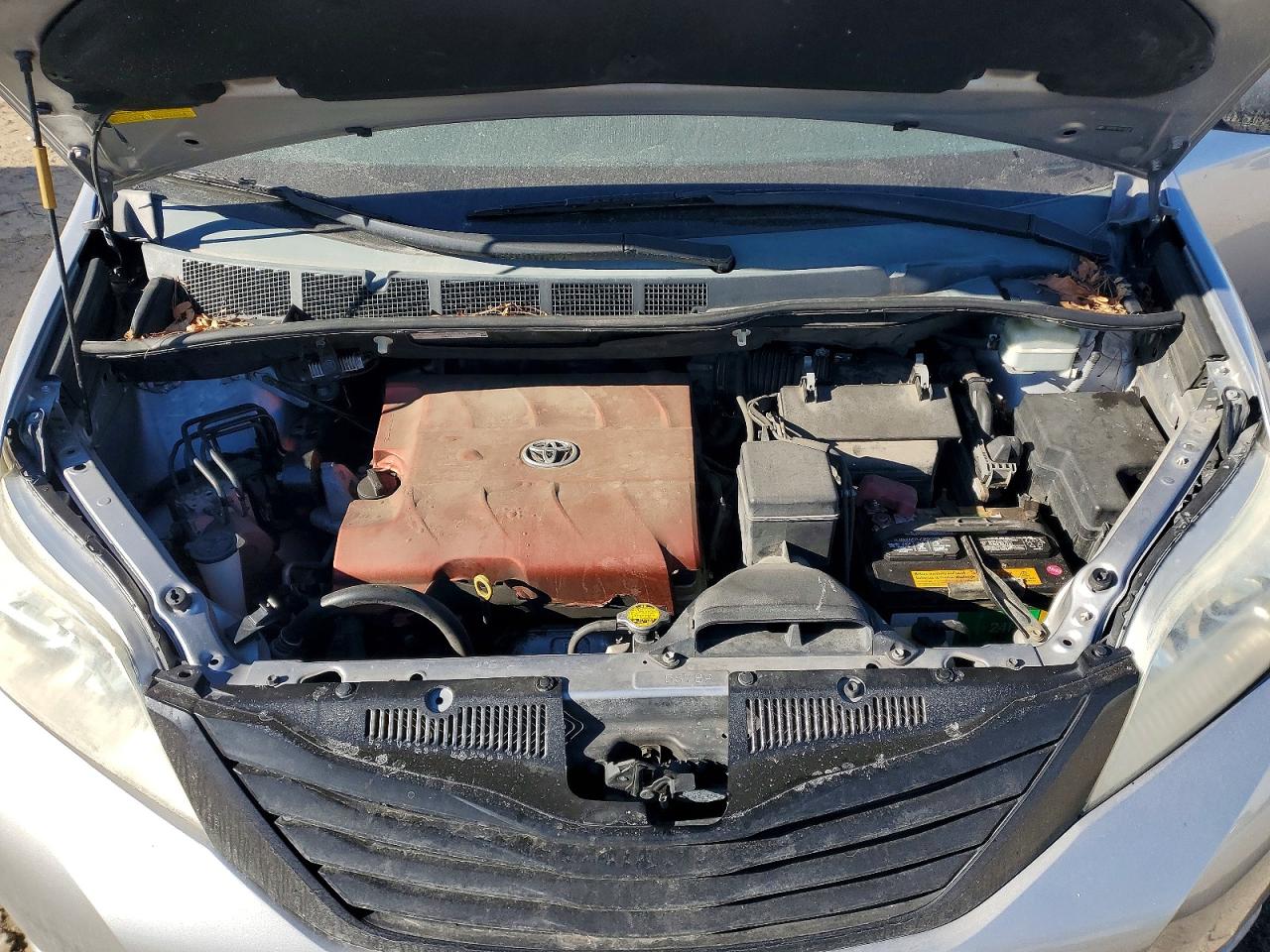 2013 TOYOTA SIENNA photo 21